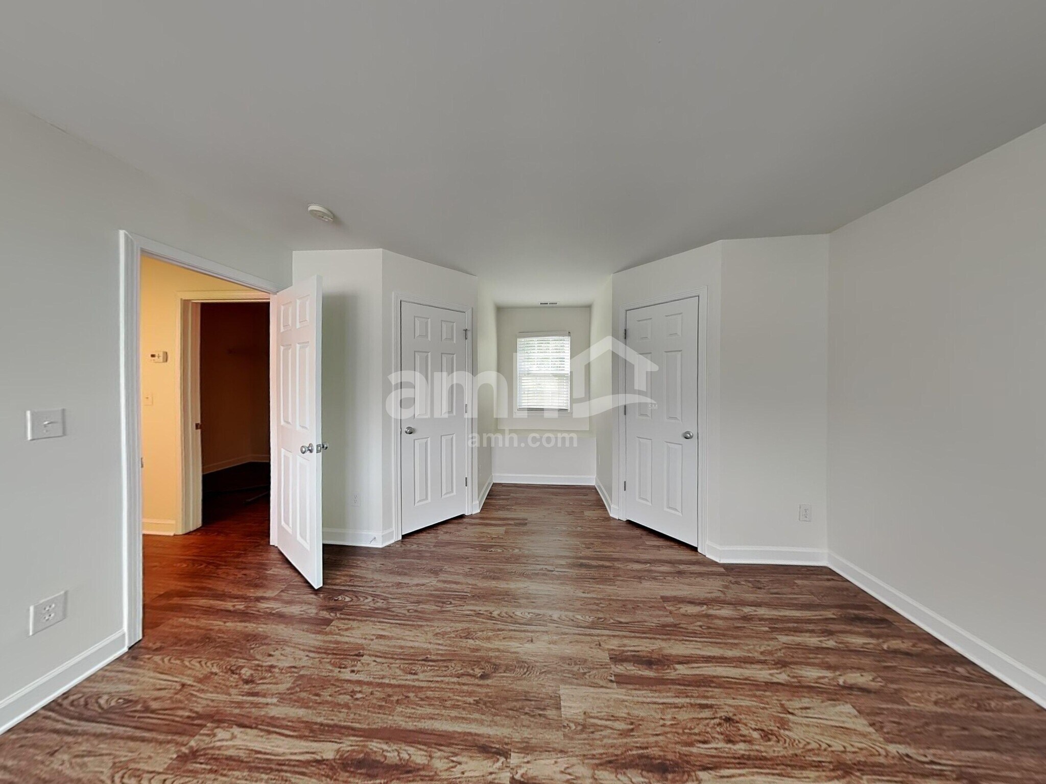 Building Photo - 120 Hawleyville Ln