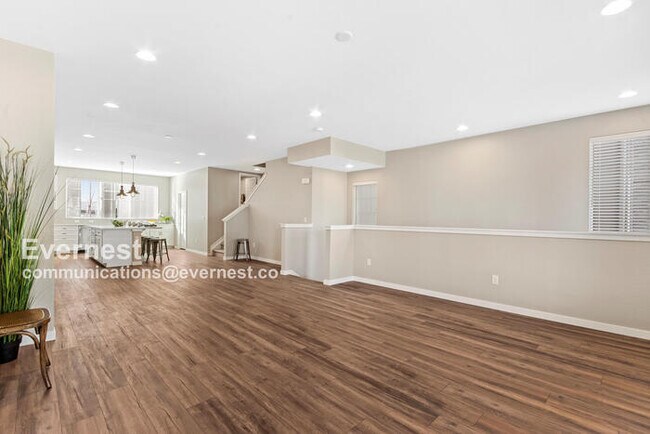 Building Photo - 8970 Southurst St