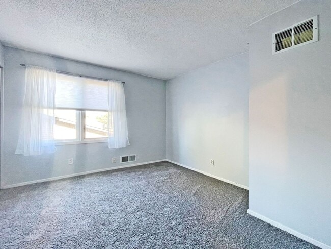 Building Photo - Newly Remodeled 3 Bedroom 2-Story Townhome...