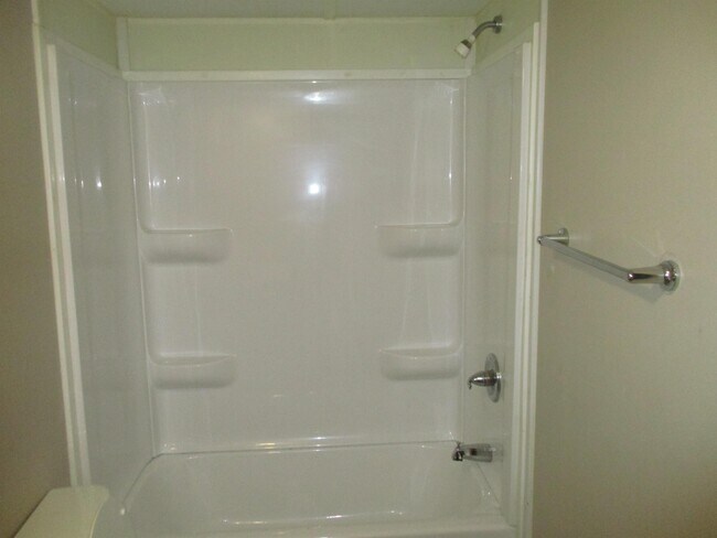 Building Photo - 403 Debbie St