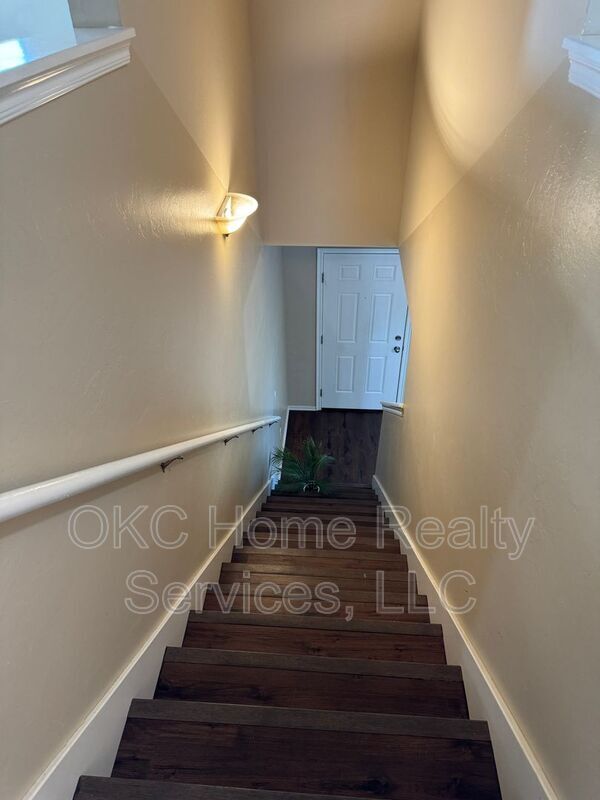 Building Photo - 13228 Bridgewater Dr