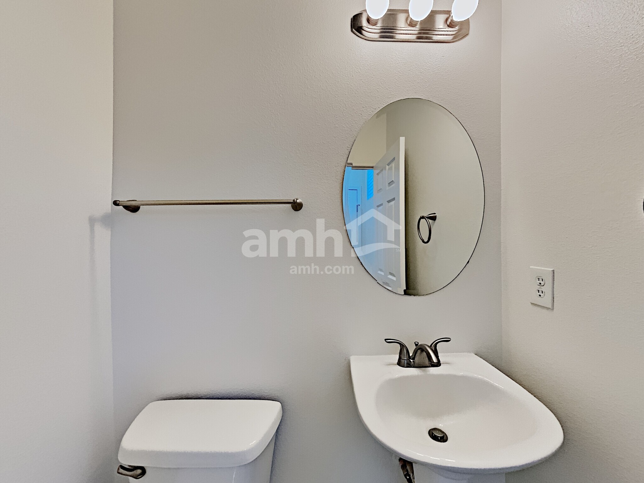 Building Photo - 18114 17th Ave Ct E