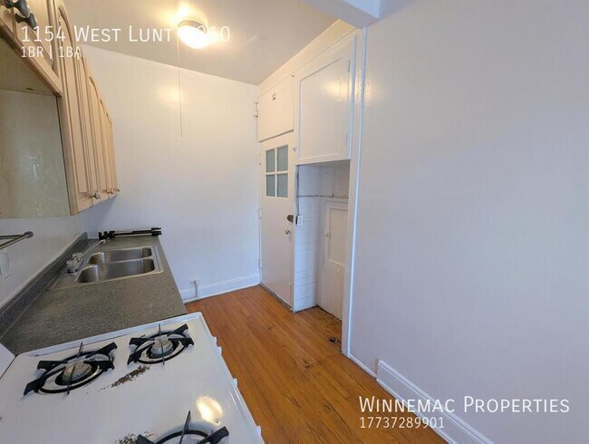 Building Photo - 1154 West Lunt-310