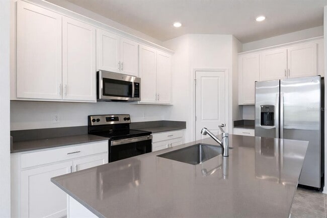 Building Photo - 136 Aces High Ln