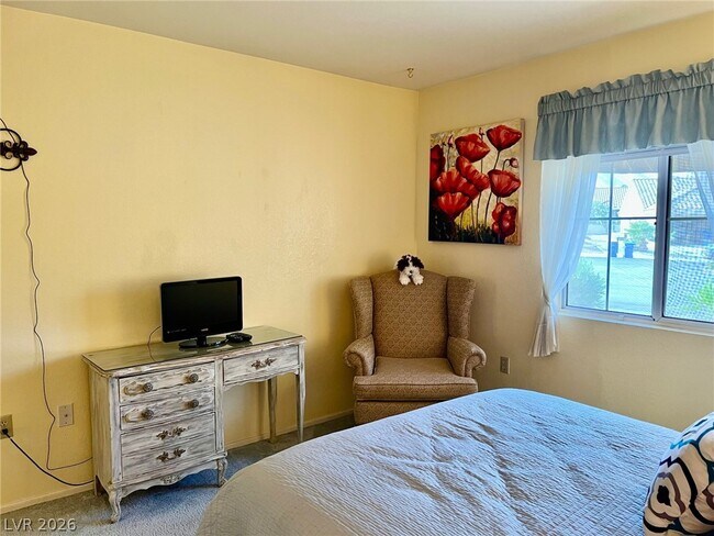 Building Photo - 2404 Floyd Ct