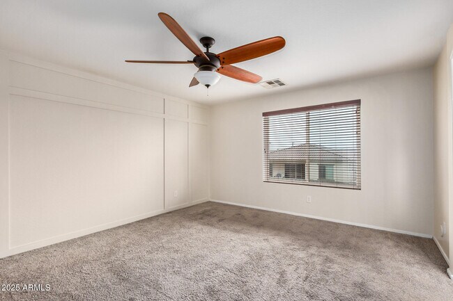 Building Photo - 305 S 165th Dr