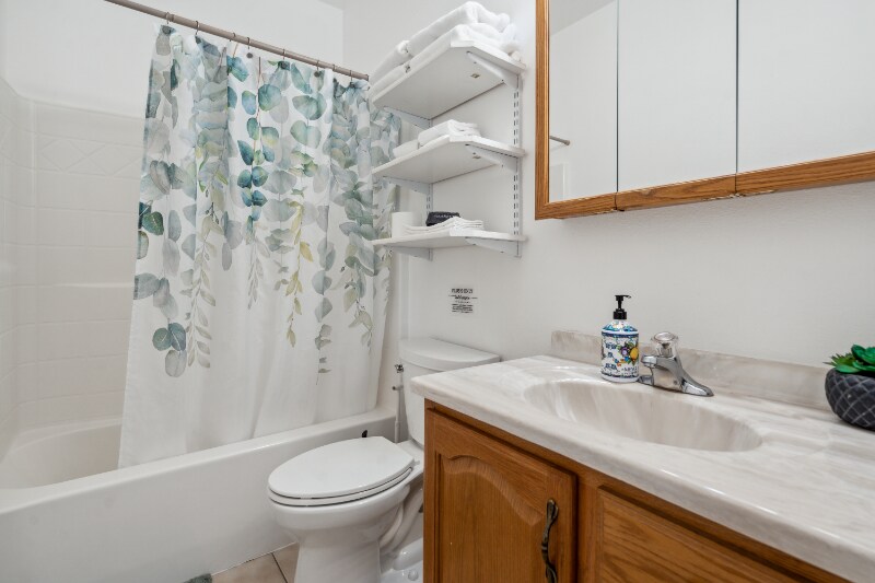 Building Photo - 228 Jensen Rd