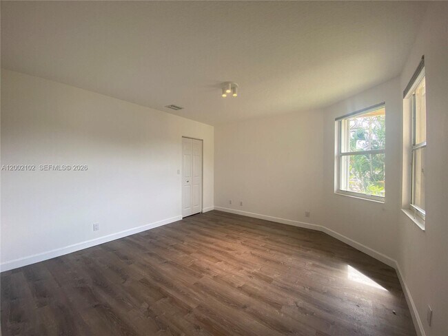 Building Photo - 2486 Bay Isle Dr