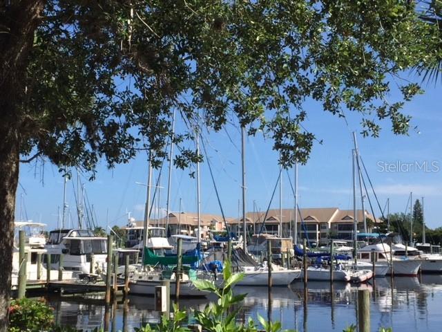 Building Photo - 1001 Islamorada Blvd