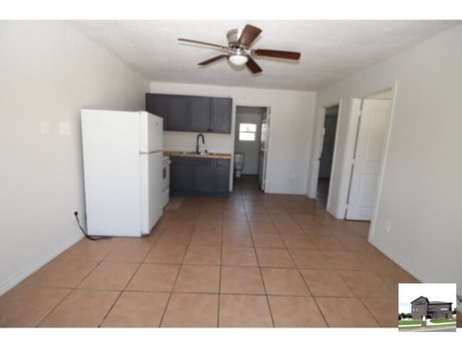 Building Photo - 714 S 20th St