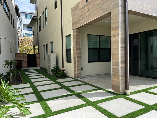 Building Photo - 26332 Paseo Sillin