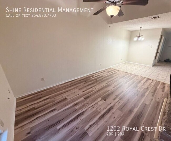 Building Photo - 1202 Royal Crest Dr