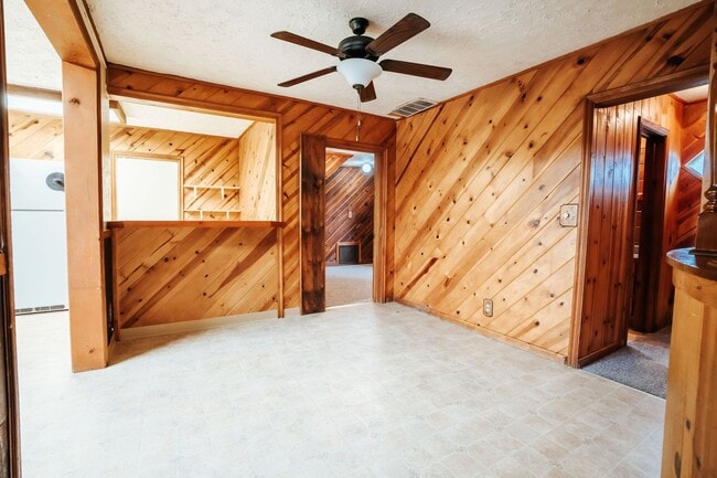 Building Photo - 122 Brennan St