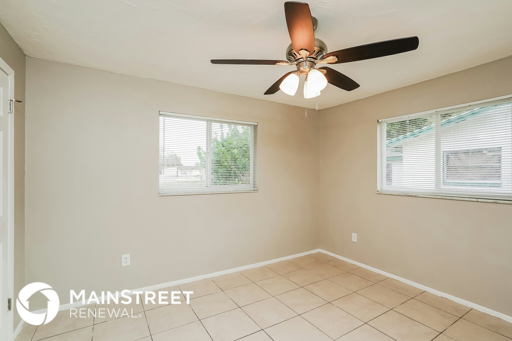 Building Photo - 19 Kingsman Cir