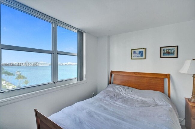 Building Photo - 770 Claughton Island Dr