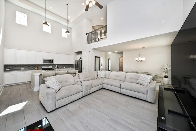 Building Photo - 7030 House Wren Ct