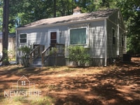 Building Photo - 24 Prancer Ave