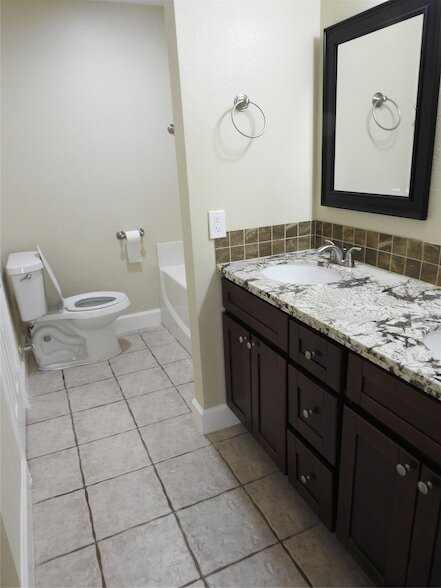 Building Photo - 6207 Pleasant Stream Dr