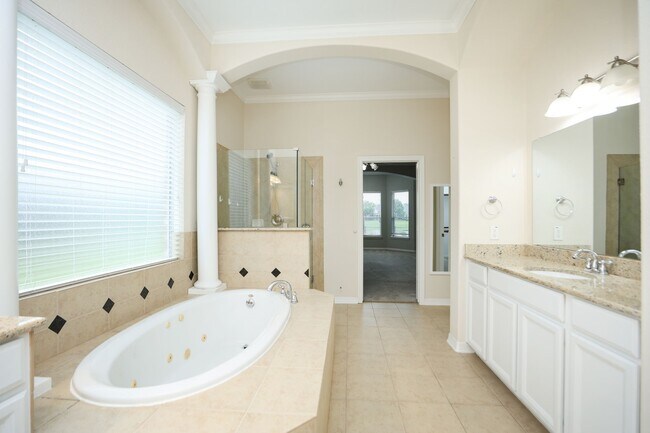 Building Photo - 21719 China Green Dr