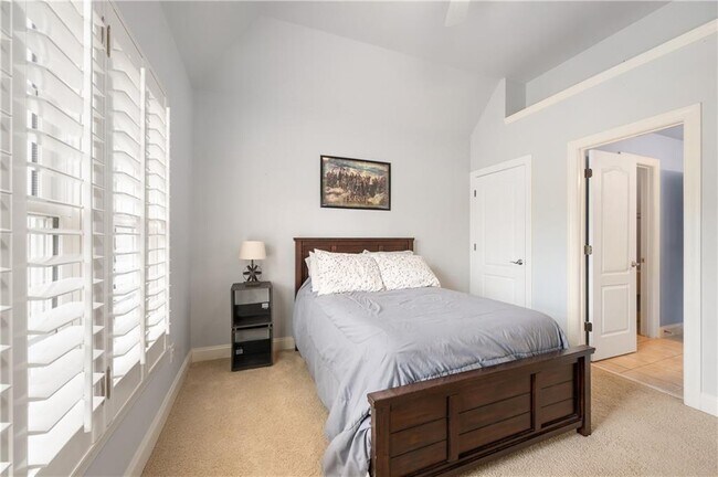 Building Photo - 5945 Broadwater Tr