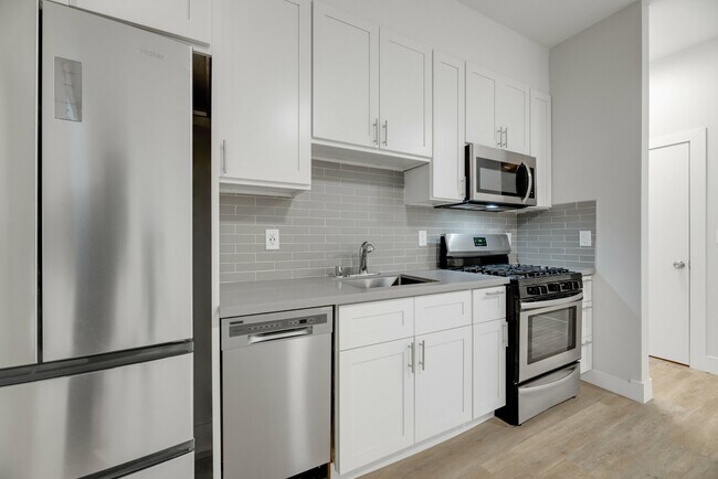 Building Photo - 1650 California St