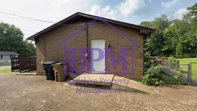Building Photo - Freshly Updated 3 Bed, 1.5 Bath Home in An...