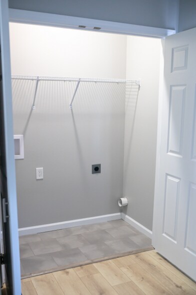 Building Photo - 95 N Hills Dr