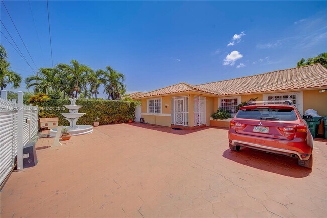 Primary Photo - 3044 SW 7th St