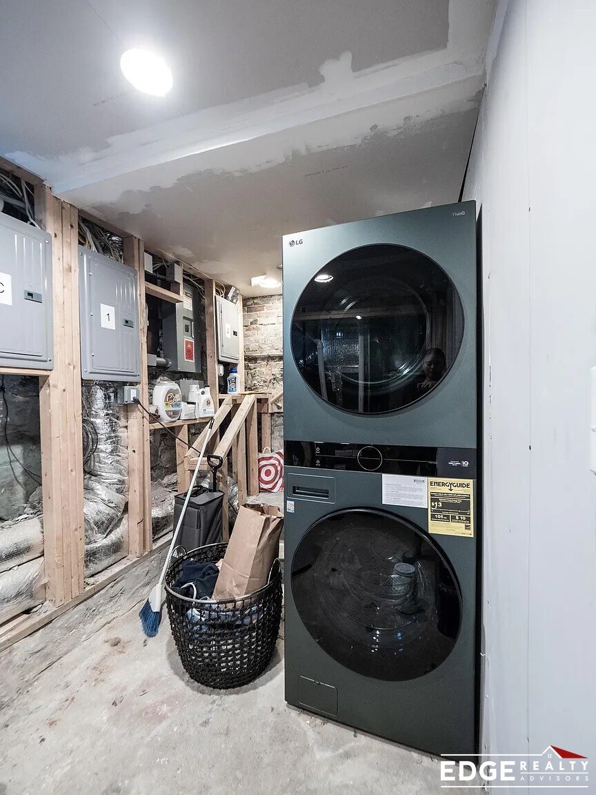 Building Photo - 171B Lexington St