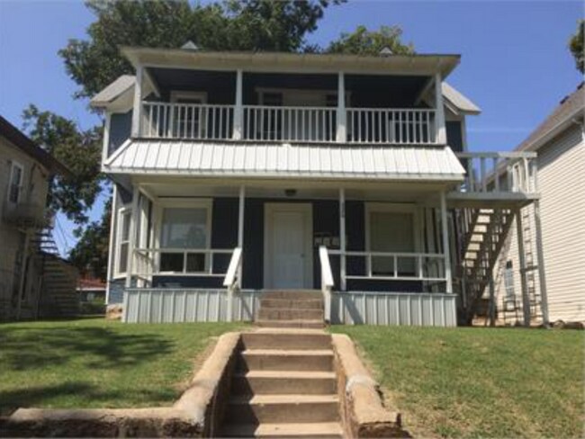 Building Photo - 326 N Philadelphia Ave