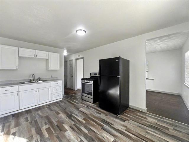 Building Photo - 5207 Spruce St