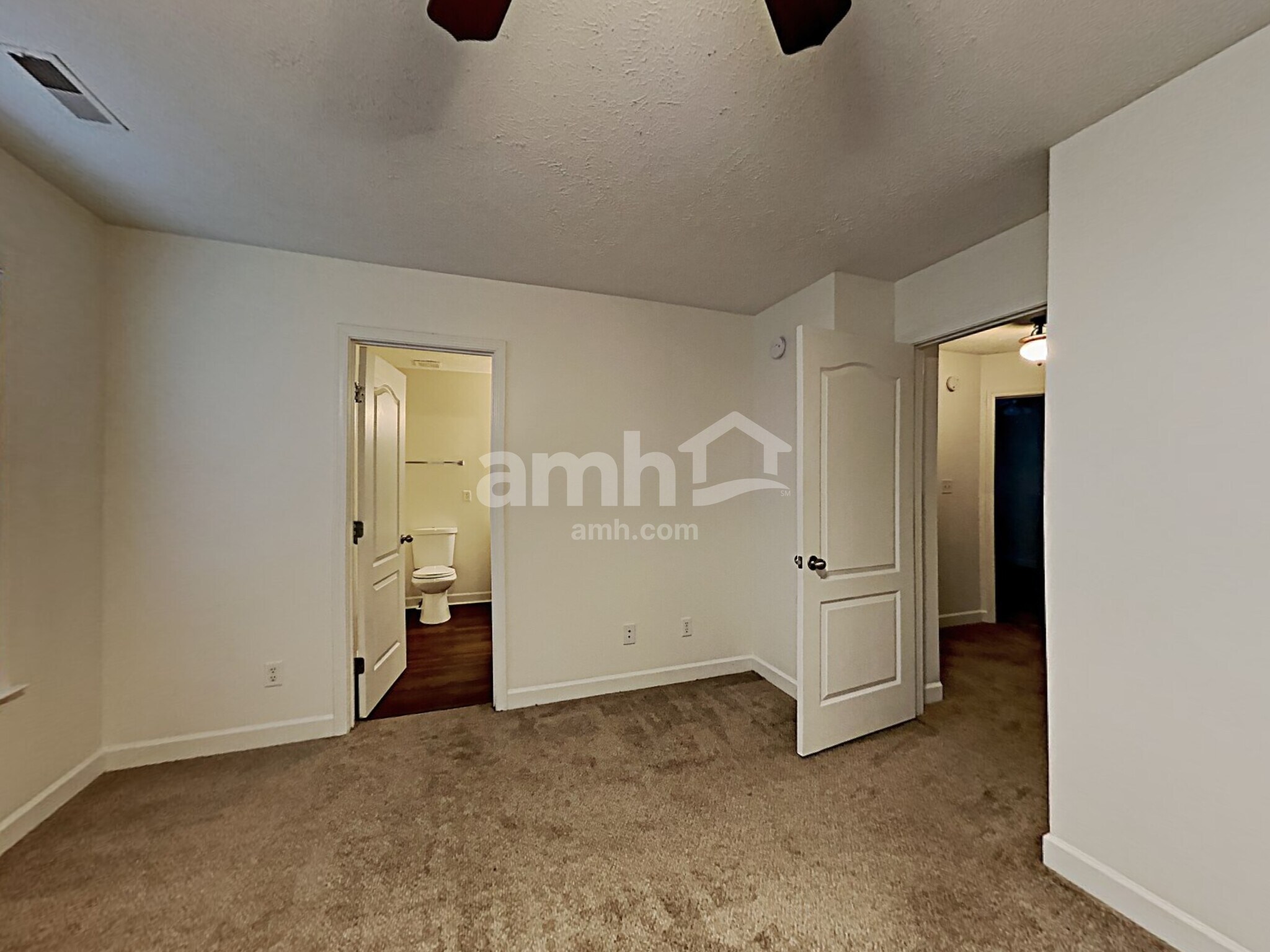 Building Photo - 1504 Beaconcrest Cir