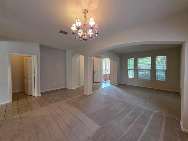 Building Photo - 6000 Mariposa Dr