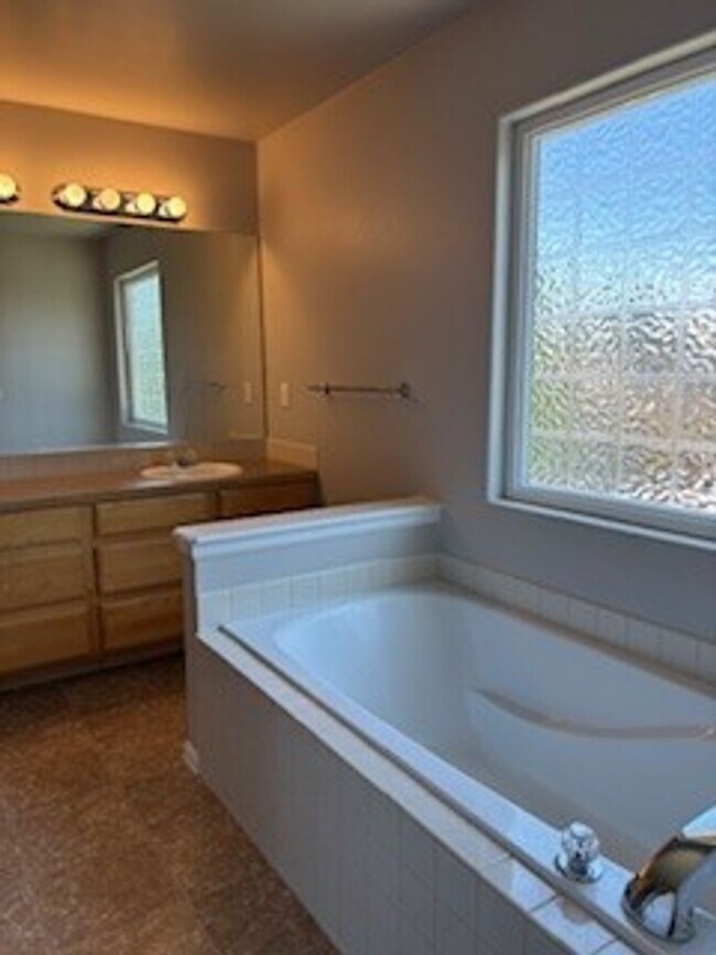 Building Photo - Premium Fort Collins Living with Space to Grow |4-Bedroom Home