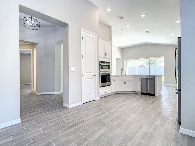 Building Photo - Crestview New Build Single Family Home