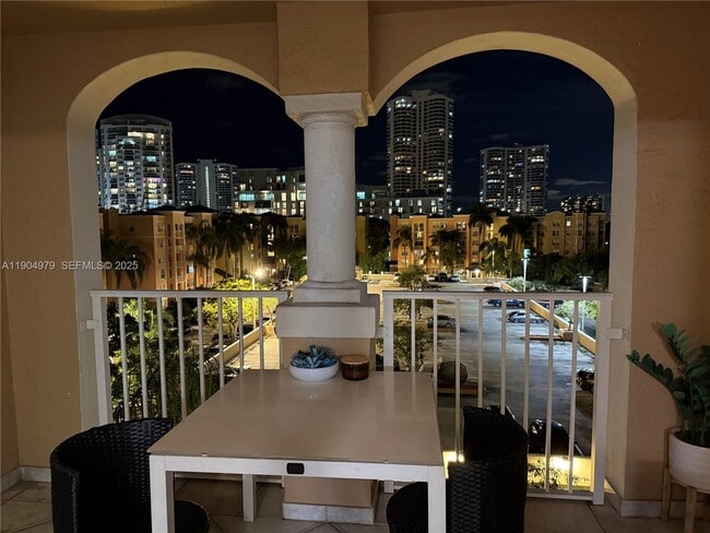 Building Photo - 19701 E Country Club Dr