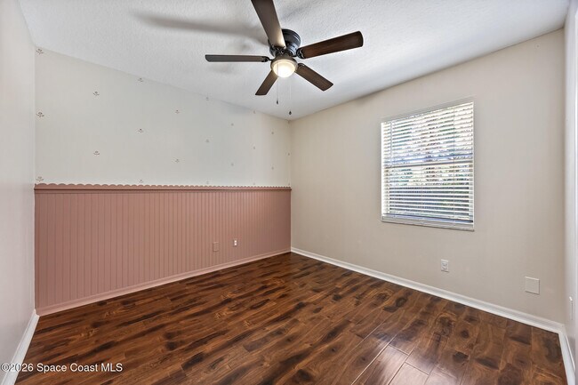 Building Photo - 6080 Chapman St