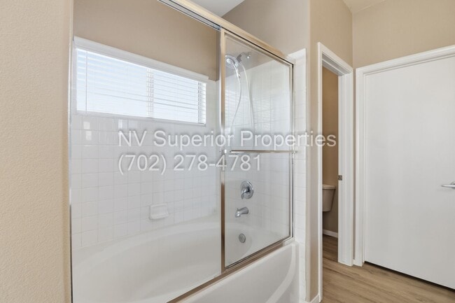 Building Photo - NW!! Single Story!! New Luxury Vinal Plank flooring!! New Carpet Bedrooms 2 & 3!!! New Interter P...