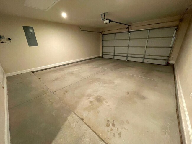 Building Photo - Cozy Home in Frenship ISD!