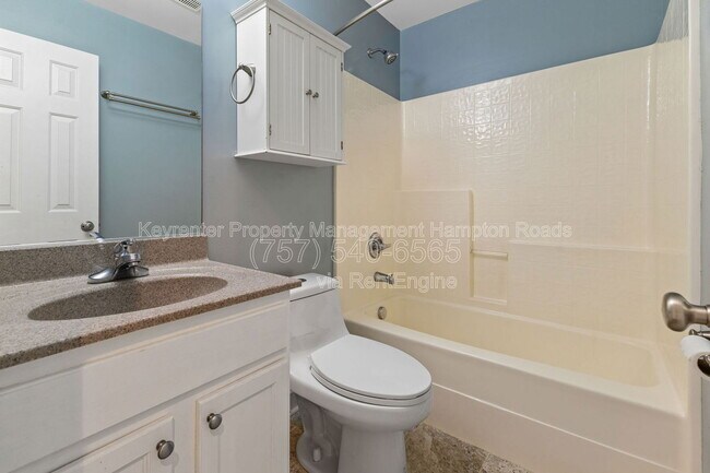 Building Photo - 9515 15th Bay St