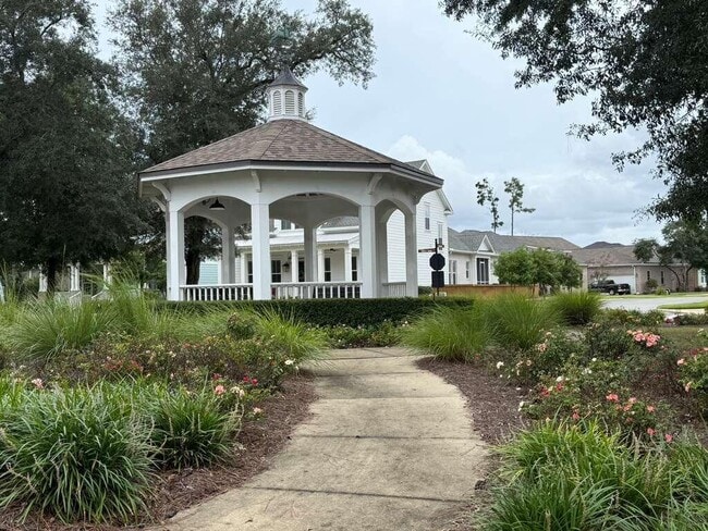 Building Photo - 1339 Verbena Pl