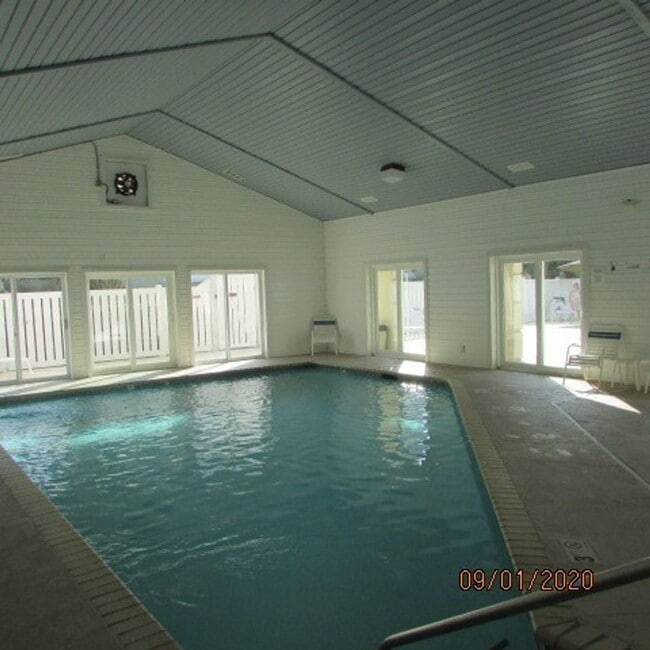 Building Photo - 908 Resort Cir