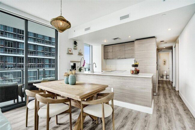 Building Photo - 1300 S Miami Ave