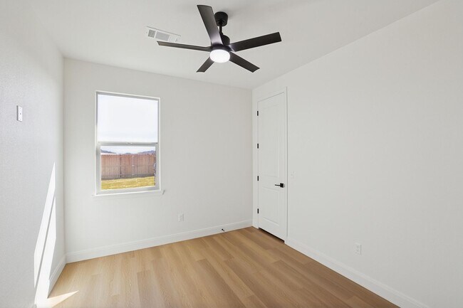 Building Photo - 19101 Sierra Madre Dr