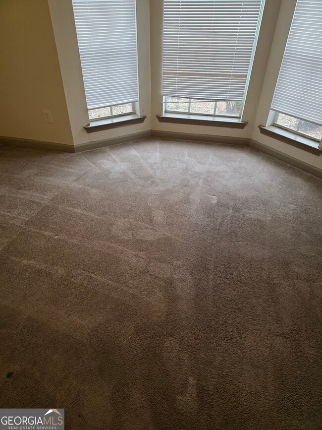 Building Photo - 7016 Hollow Oak Ct