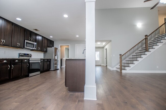 Building Photo - A Home To Grow In To