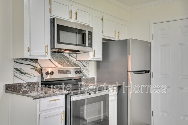 Building Photo - 3623 Columbine Dr