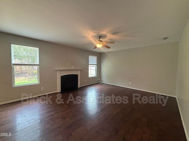 Building Photo - 4 White Spruce Ct