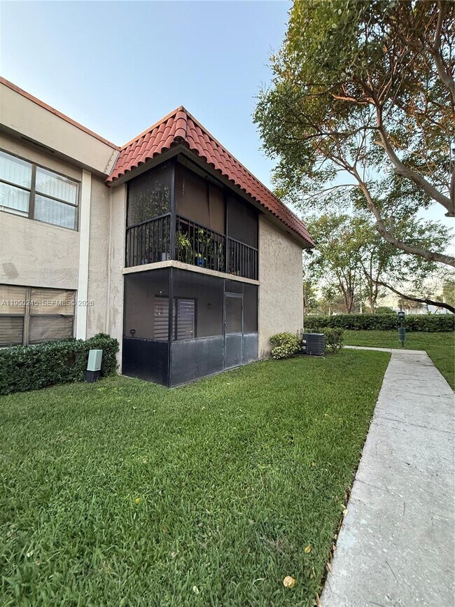 Building Photo - 9706 Hammocks Blvd