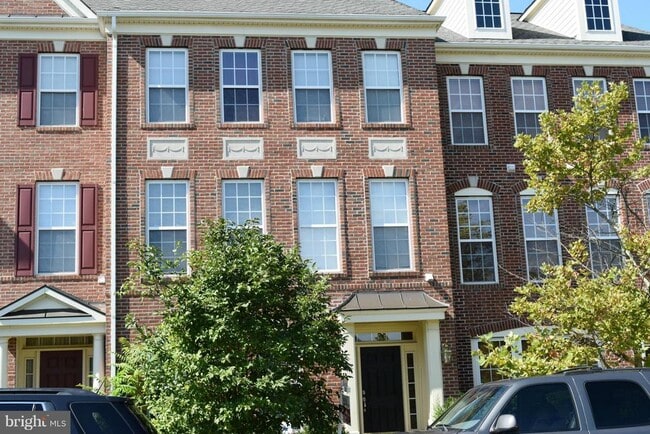 Building Photo - 2723 Celestial Dr